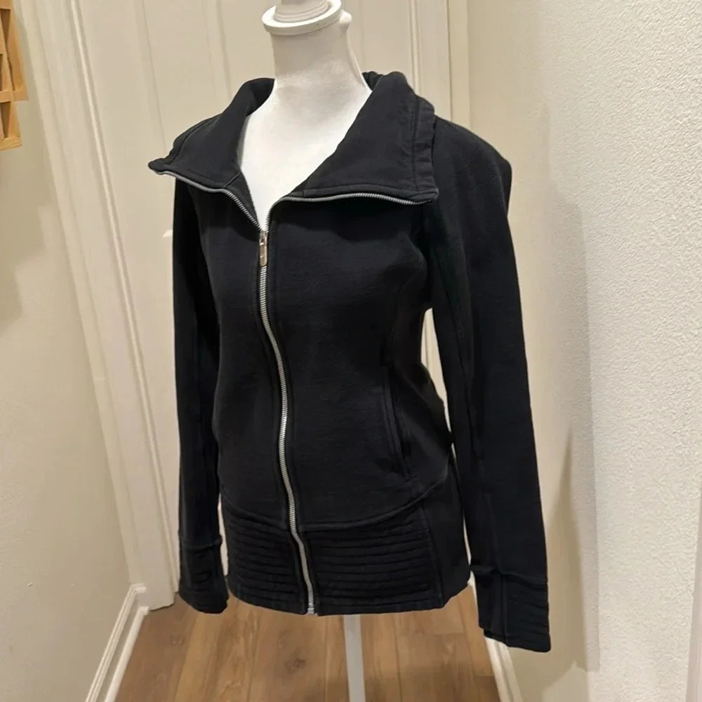 Lululemon black radiant jacket II womens 6 thumbholes full zip - Picture 3 of 16